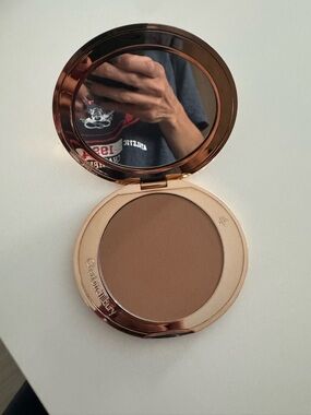 Charlotte tilbury airbrush powder bronzer